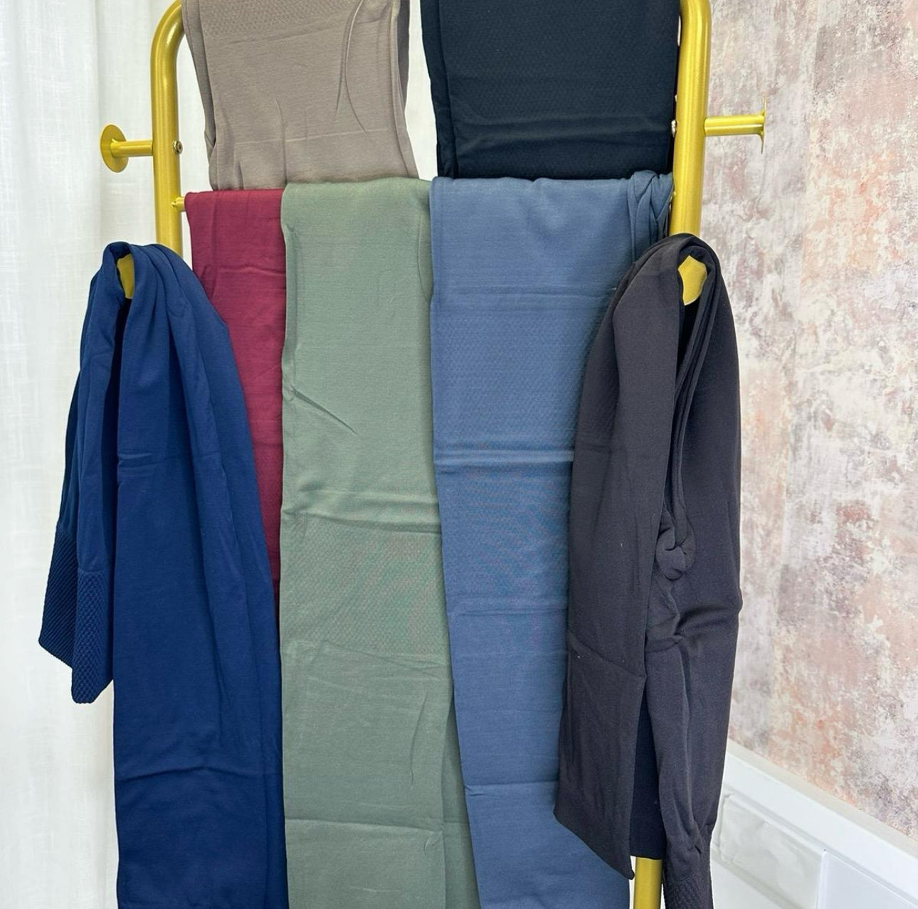 CW Viral Leggings Fleece Lined Fits sizes 10-18